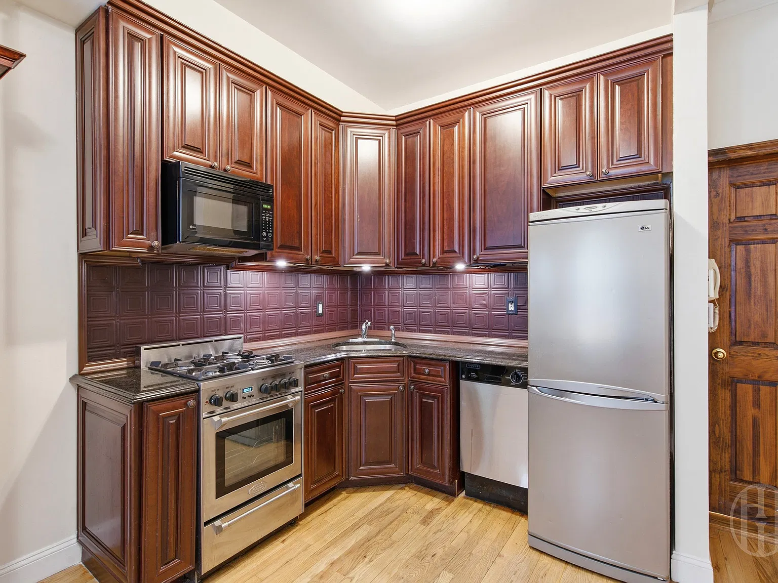 235 West 137th Street — Photo 2