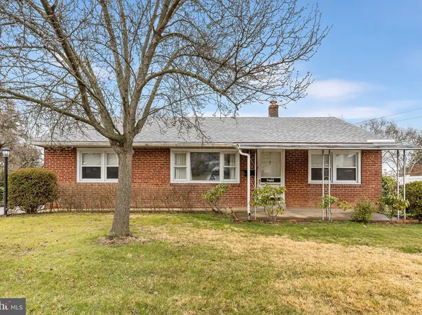 7 Raymond Rd, Broomall, PA 19008