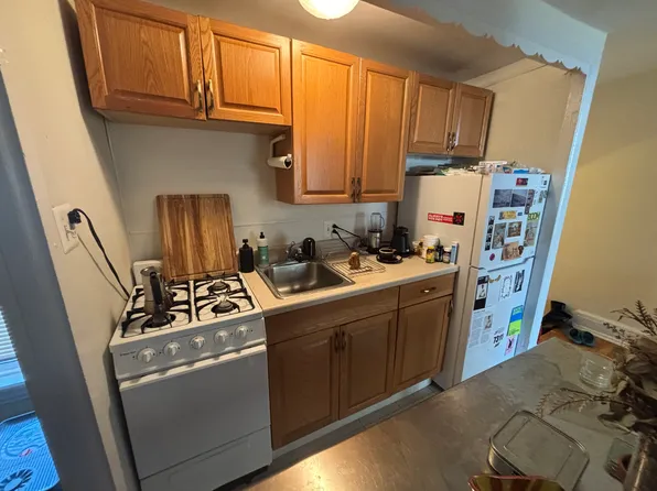 250 S 21st St #3F, Philadelphia, PA 19103