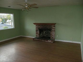 4th image of 4834 Belle Dr