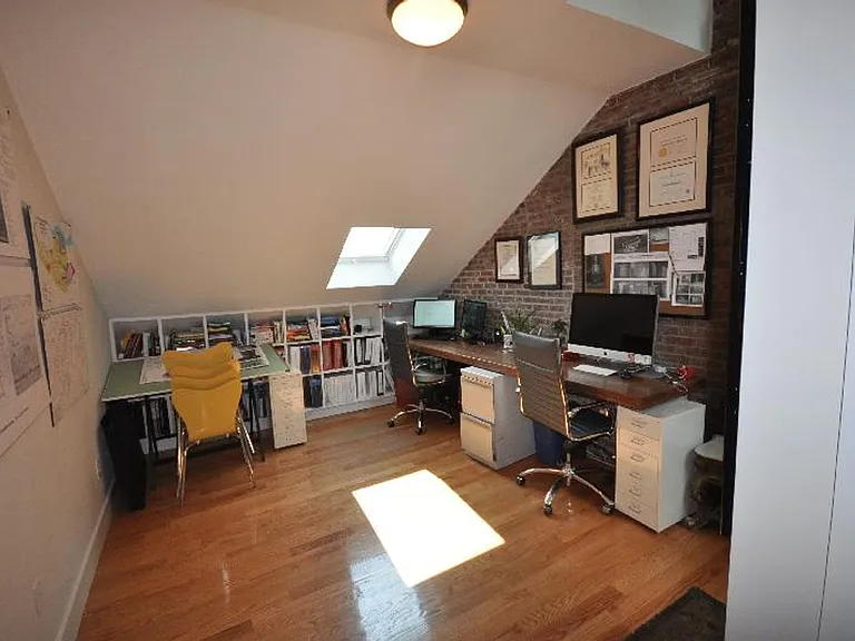 658 Massachusetts Ave #2D — Photo 2