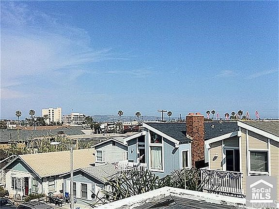 4th image of 209 1/2 33rd St