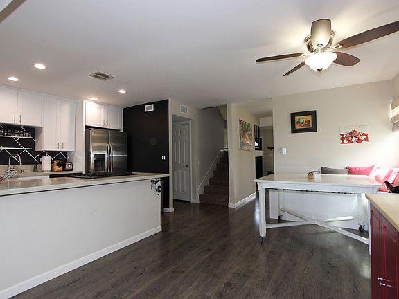 5th image of 267 Fennell Ct