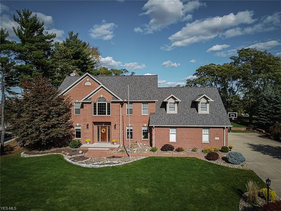1st image of 4007 Fairway Dr