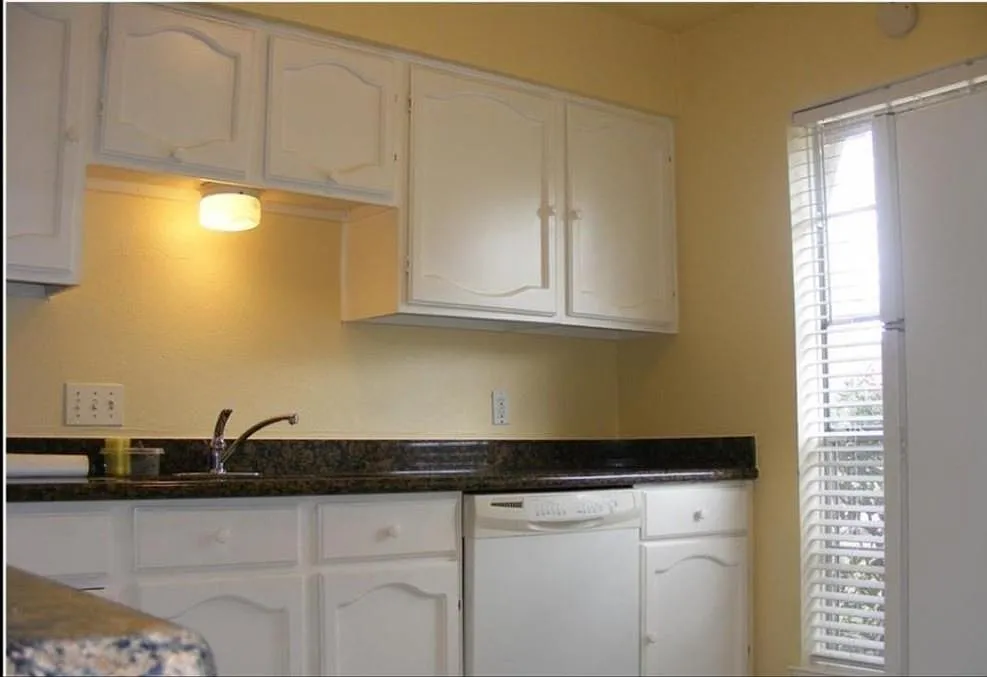 Building Photo - 9226 Benthos Dr