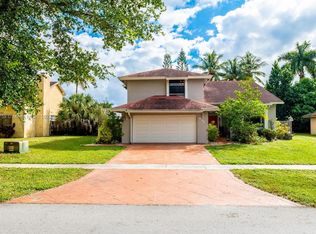 631 SW 96th Ave, Pembroke Pines, FL 33025