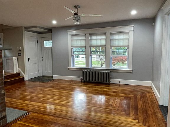 4th image of 55 Parker Pl