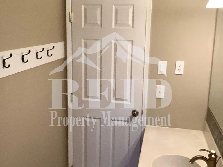 4813 Sandra Ln NE — Photo 16