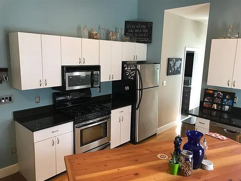 21 Chestnut St #2 — Photo 3