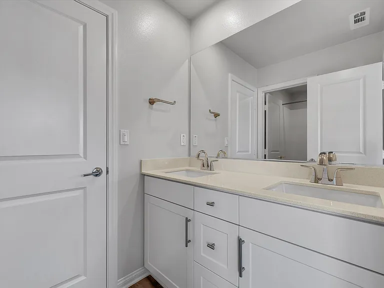 438 Meyer Pl — Photo 22