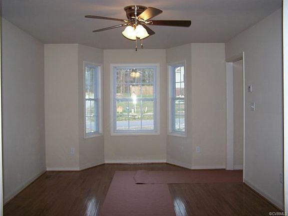 4th image of 4023 Moss Point Dr