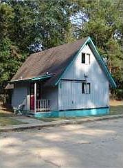 3rd image of 1010 N Eufaula Ave