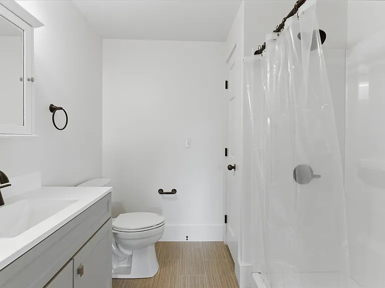 16 Central St #4 — Photo 21