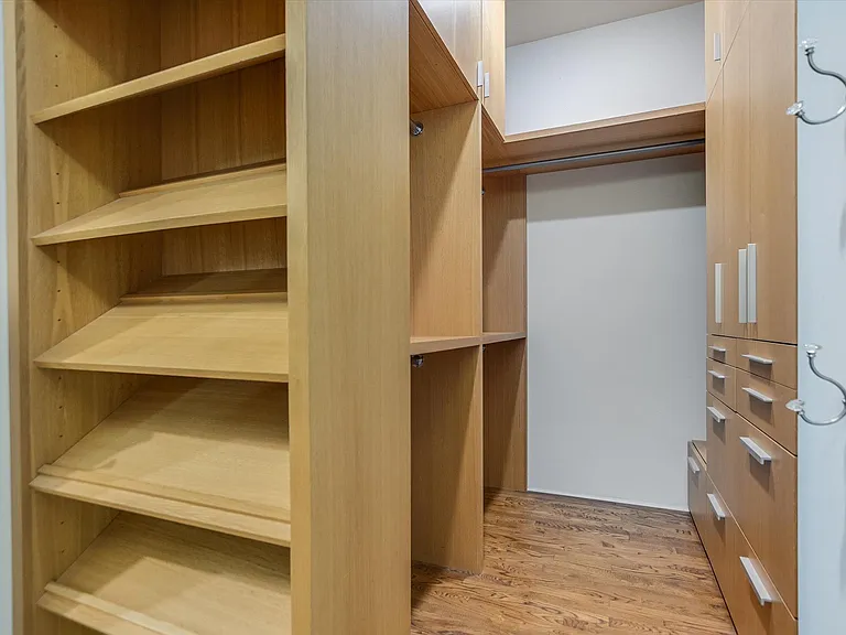 2109 Nickerson St — Photo 11