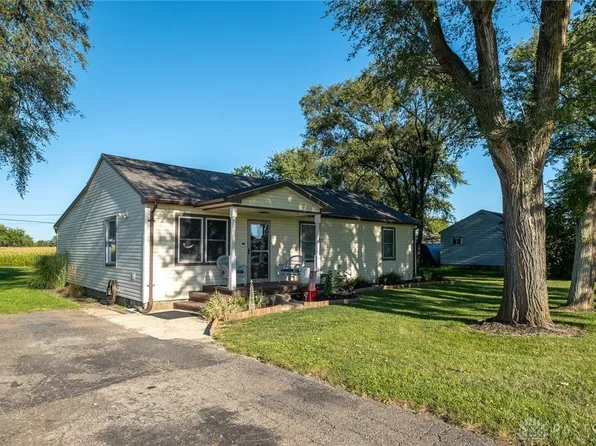 2927 W Enon Rd, Xenia, OH 45385