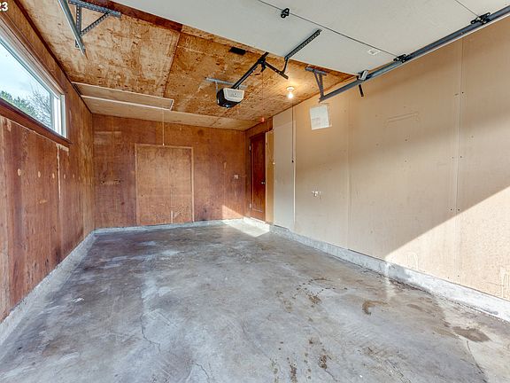 2nd image of 804 NW 44th St