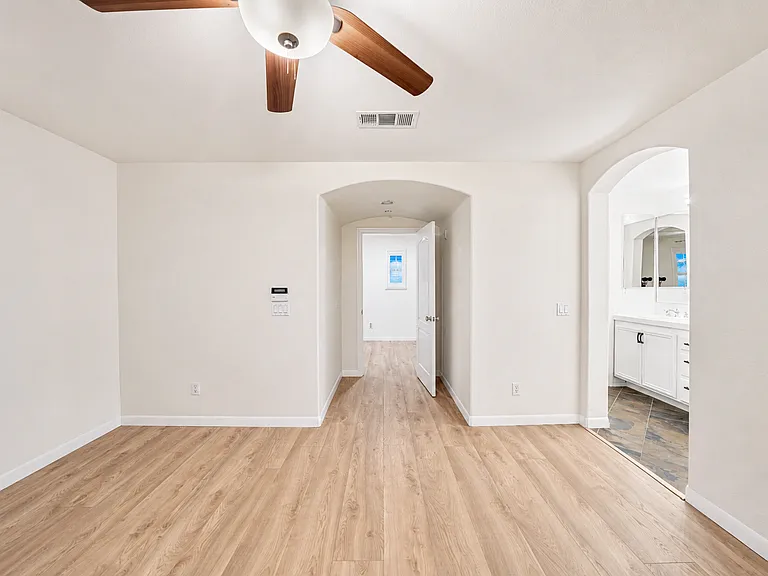 312 Bishop Dr — Photo 26
