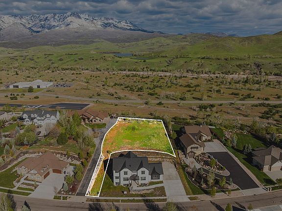3rd image of 6363 N Willow Creek Rd