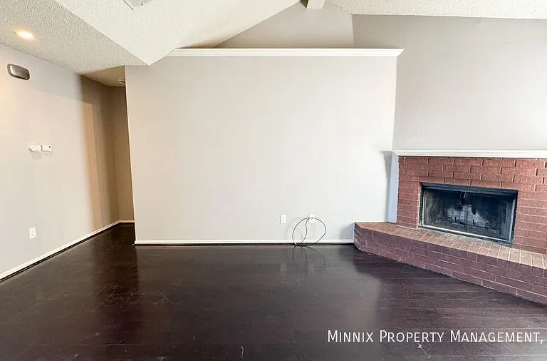 10604 Boston Ave — Photo 7