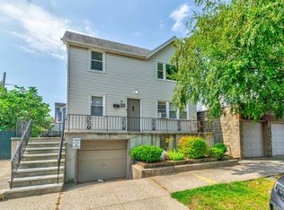 84 W 49th St FLOOR 2, Bayonne, NJ 07002