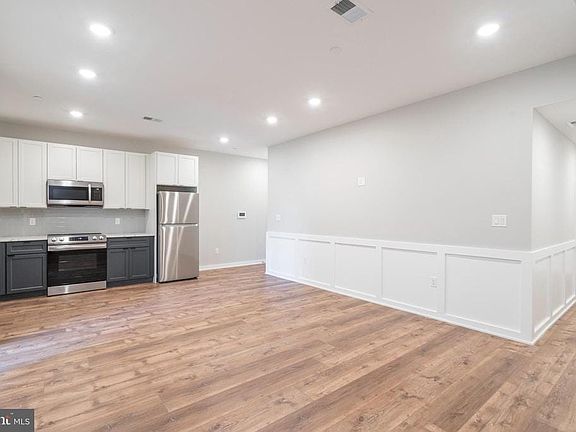 5th image of 435 N 35th St #C