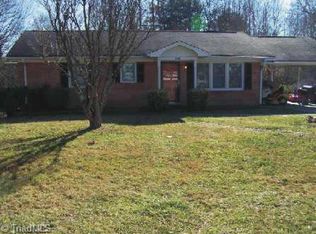 172 Myrtle St, Mount Airy, NC 27030