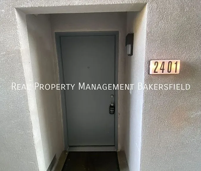 2401 Olive St — Photo 3