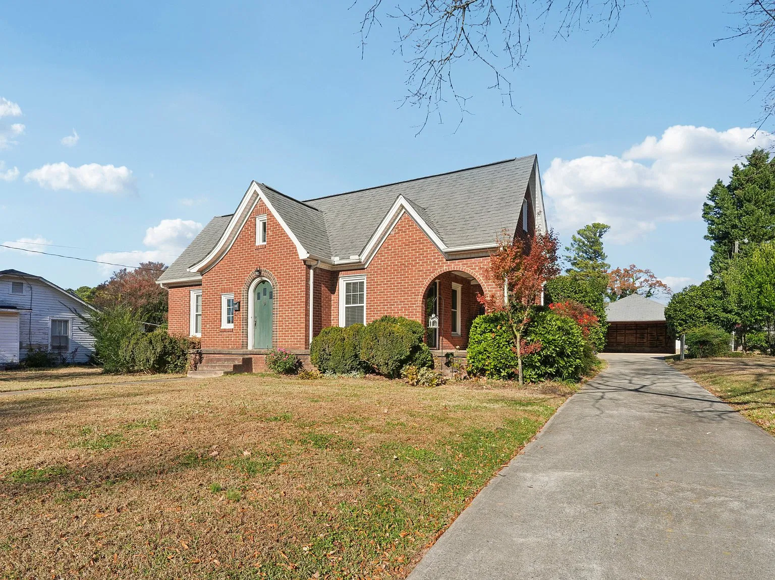552 Hyde Park Drive Northeast - 1 — Photo 2