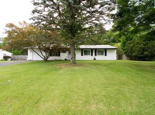 191 Burnside Dr, Swansea, MA 02777