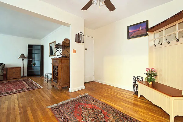 Sold by Calabrese Real Estate | media 22