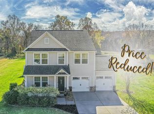 112 Scotch Moss Dr, Advance, NC 27006