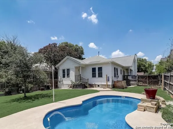 2050 W MISTLETOE AVE, San Antonio, TX 78201