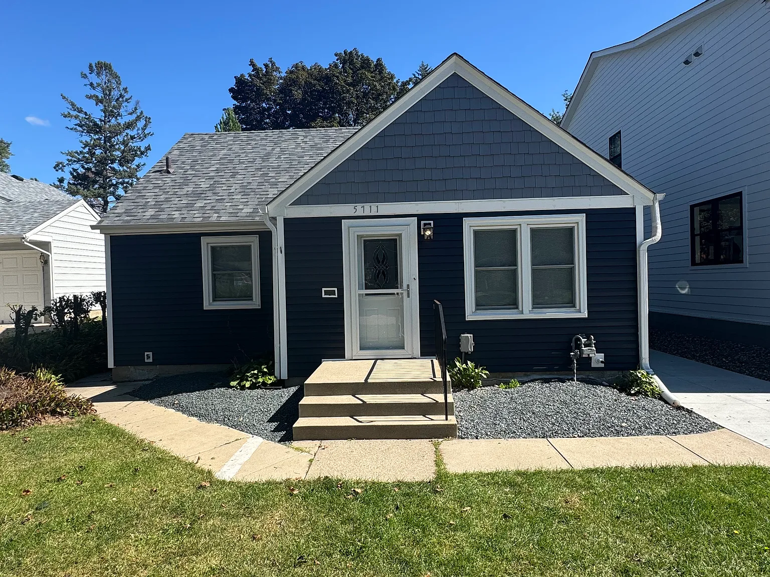 3 bed, 1238 sqft, $2,500 — Photo 3