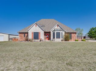 2912 Westlake Rd, Moore, OK 73165