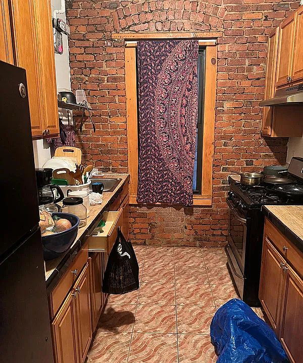 1st image of 715 W 170th St #20
