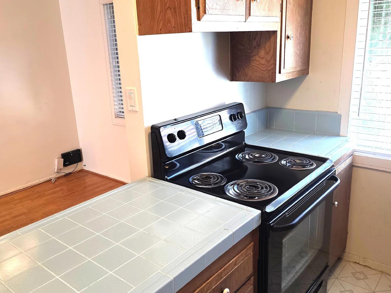 2 bed, 1200 sqft, $3,495 — Photo 3