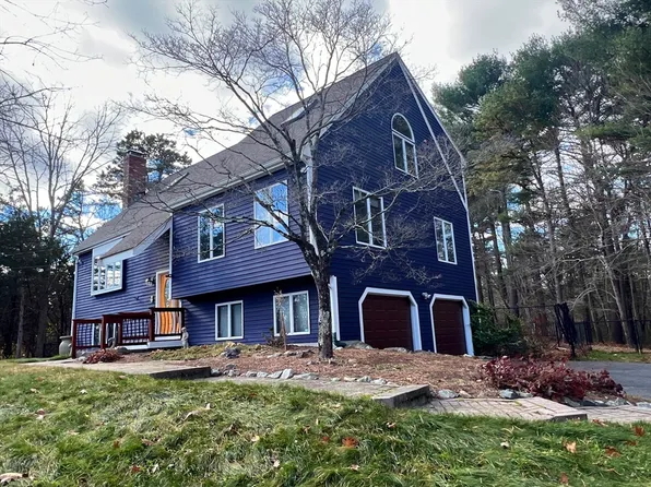 4 Anthony Rd, Hopedale, MA 01747