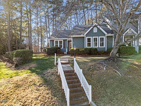 3rd image of 1511 Hemphill Dr