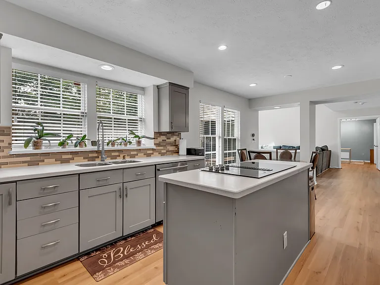 1402 Bermuda Dunes Ct — Photo 18