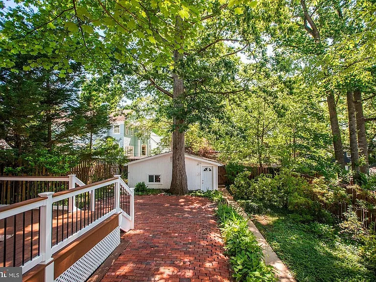 5431 39th St NW #L — Photo 9