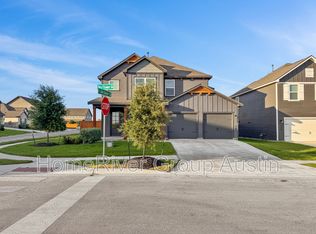 105 Skyflower Ln, San Marcos, TX 78666