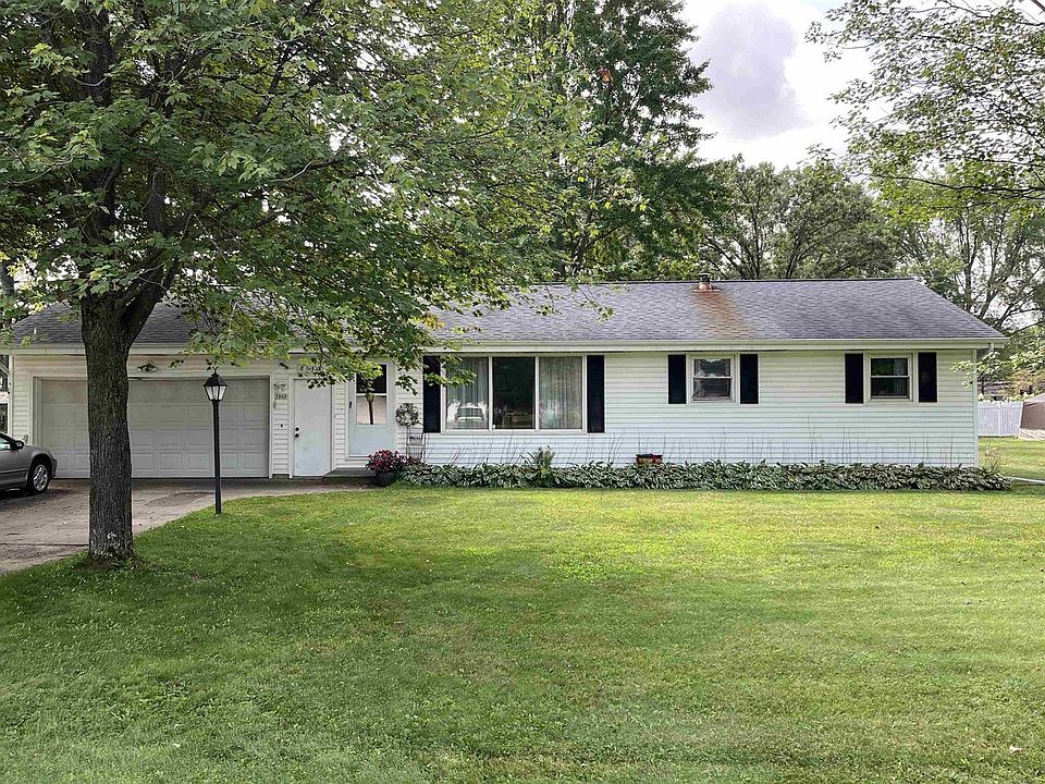 1st image of 1040 LAKEWOOD LANE