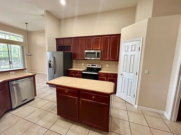 10463 Stone Glen Dr — Photo 5