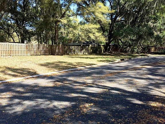 3rd image of 2606 Cauley Ln