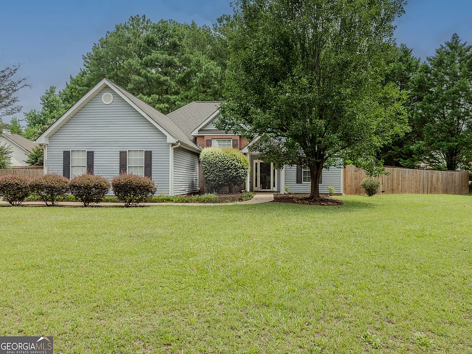 1st image of 300 Greenleaf Ct
