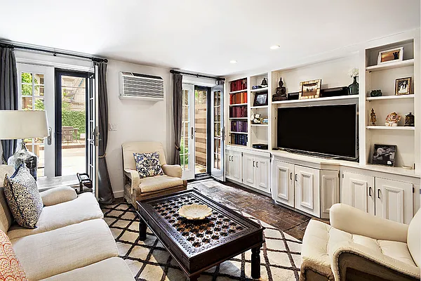 Sold by Stribling | media 3
