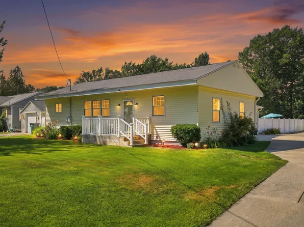 1134 Airport Road, Norton Shores, MI 49441
