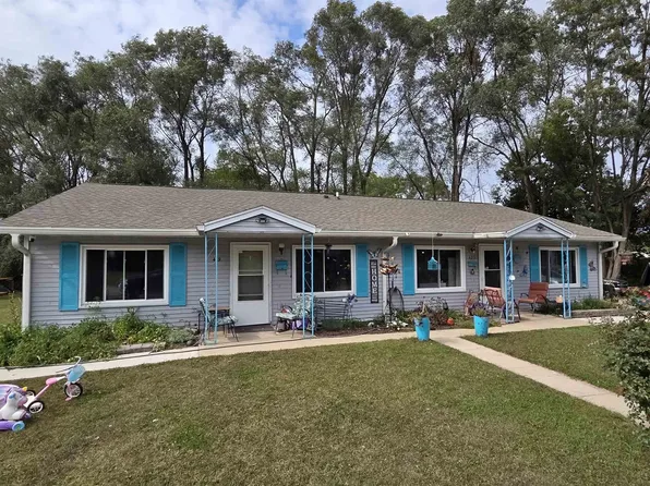 419/423 E Franklin St, Portage, WI 53901