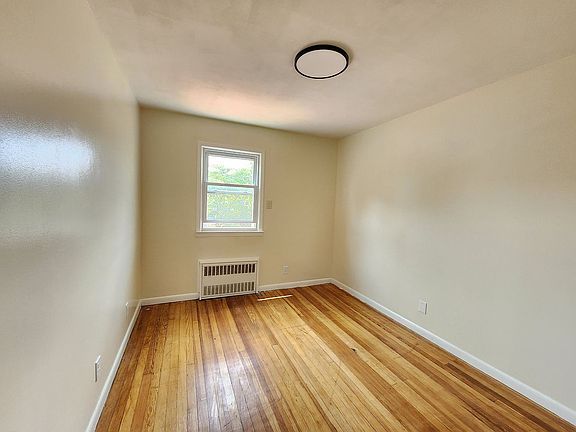 4th image of 13-18 130th St #1
