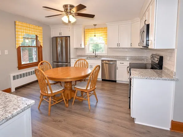 46 Litchfield Ave, Dracut, MA 01826